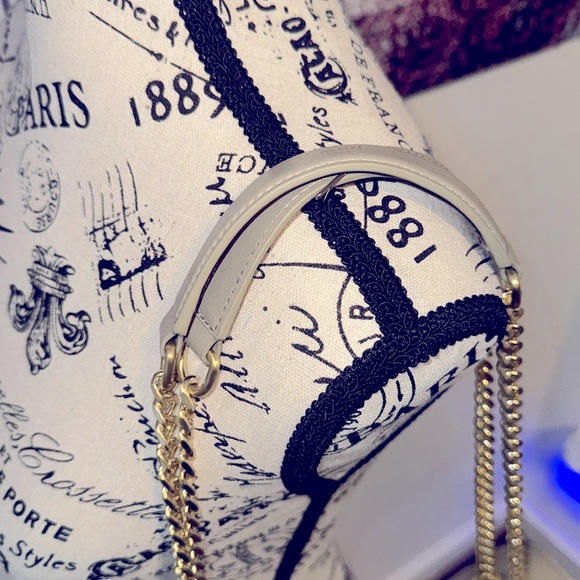 Moncrief Cathryn - Picture 6 of 14